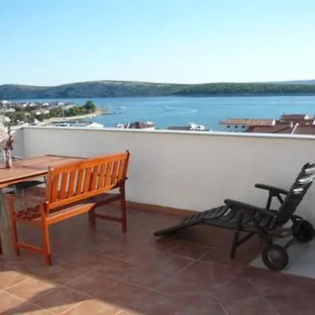 Jadro In Barbat Mit Grill Und Whirlpool By Interhome Lejlighed