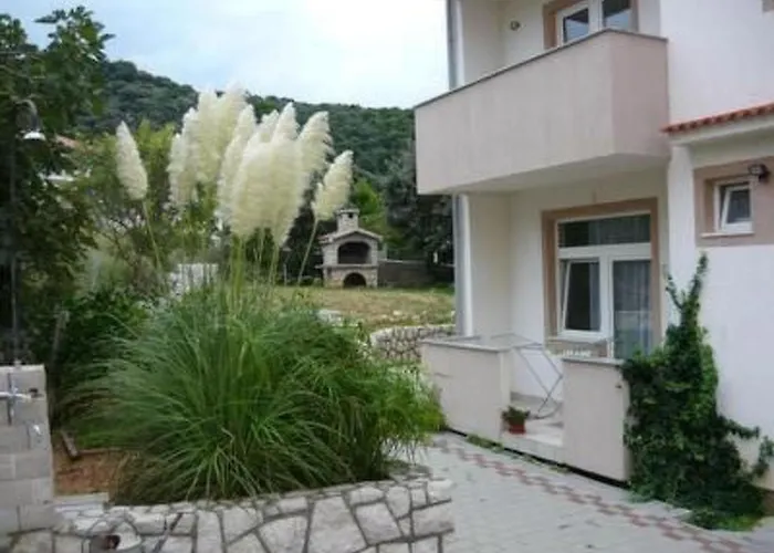 Jadro In Barbat Mit Grill Und Whirlpool By Interhome Apartamento
